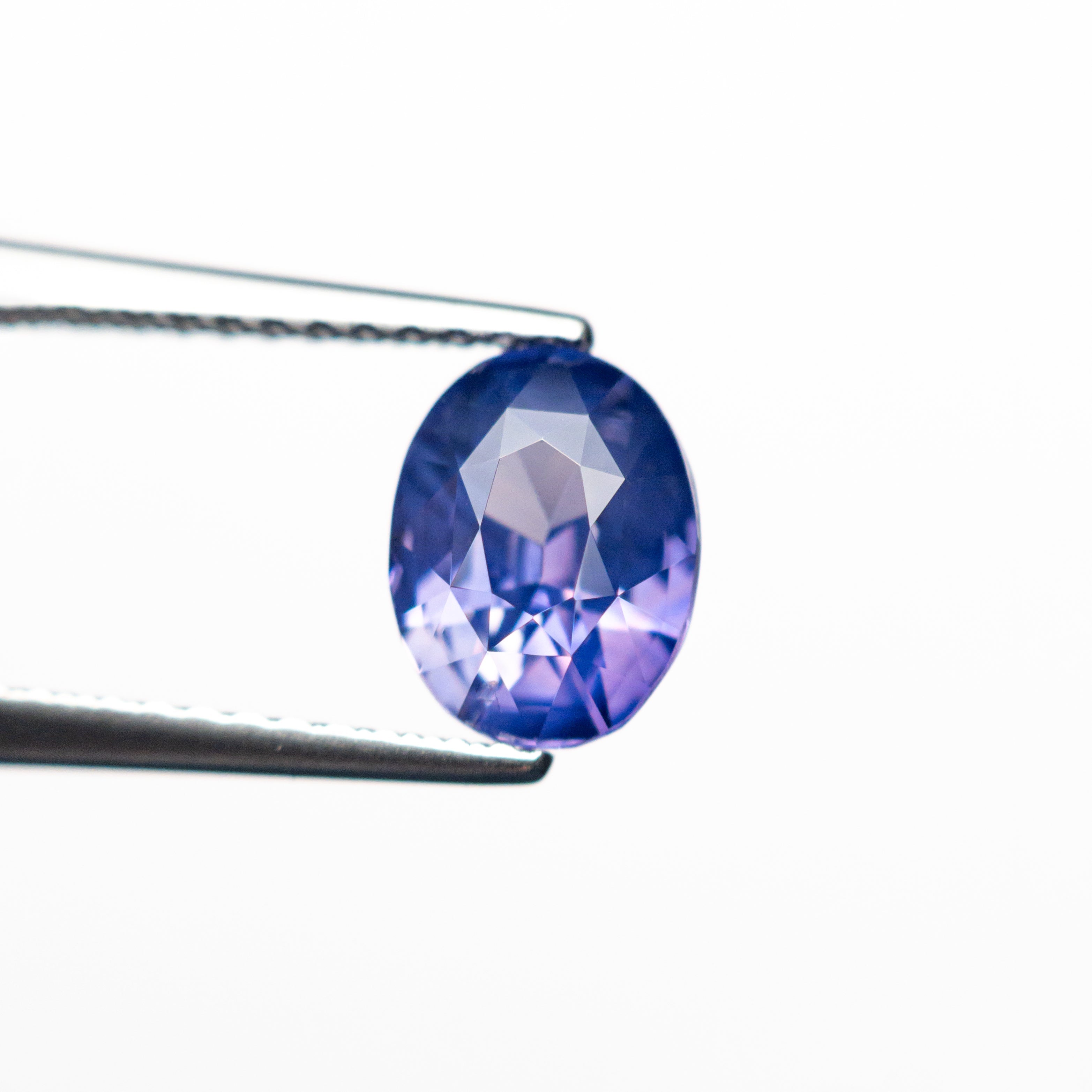 1.65ct 7.57x5.79x4.43mm Oval Brilliant Sapphire 25281-01