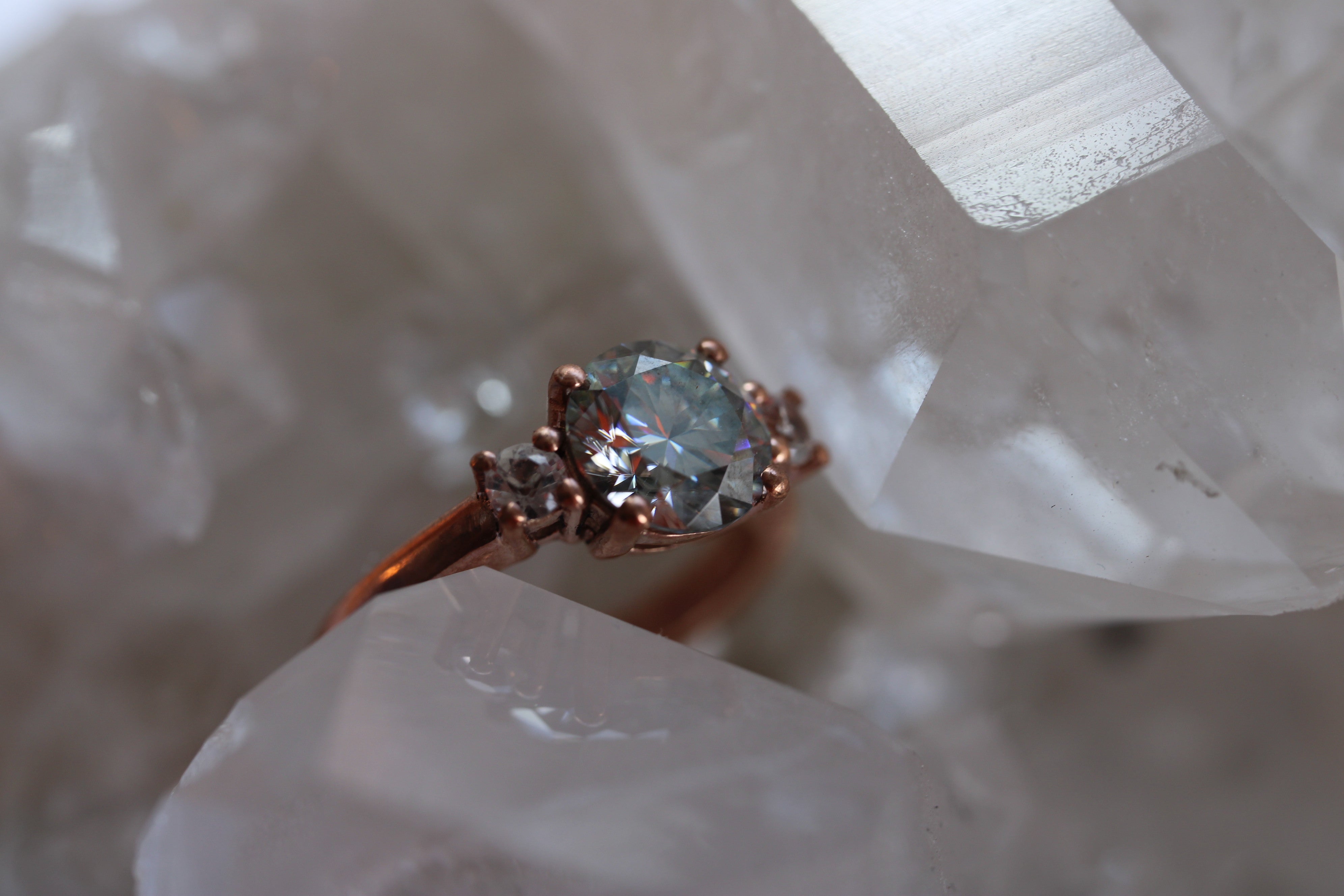 $ALE - Grey Moissanite Round Lotus - Rose Gold - Size K