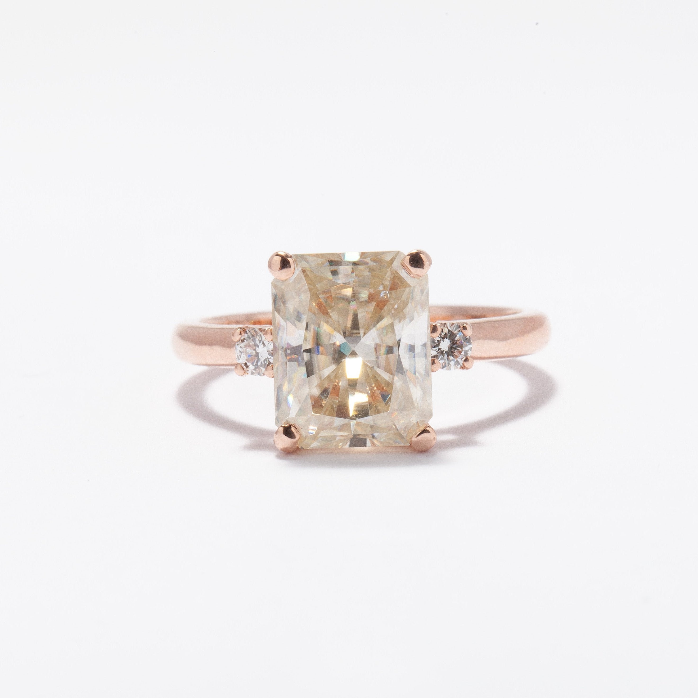 Lotus - Emerald Cut