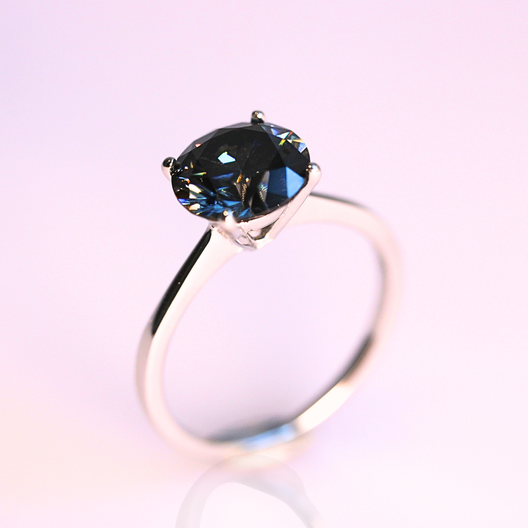 $ALE - 925 Dark Grey Moissanite Solitaire