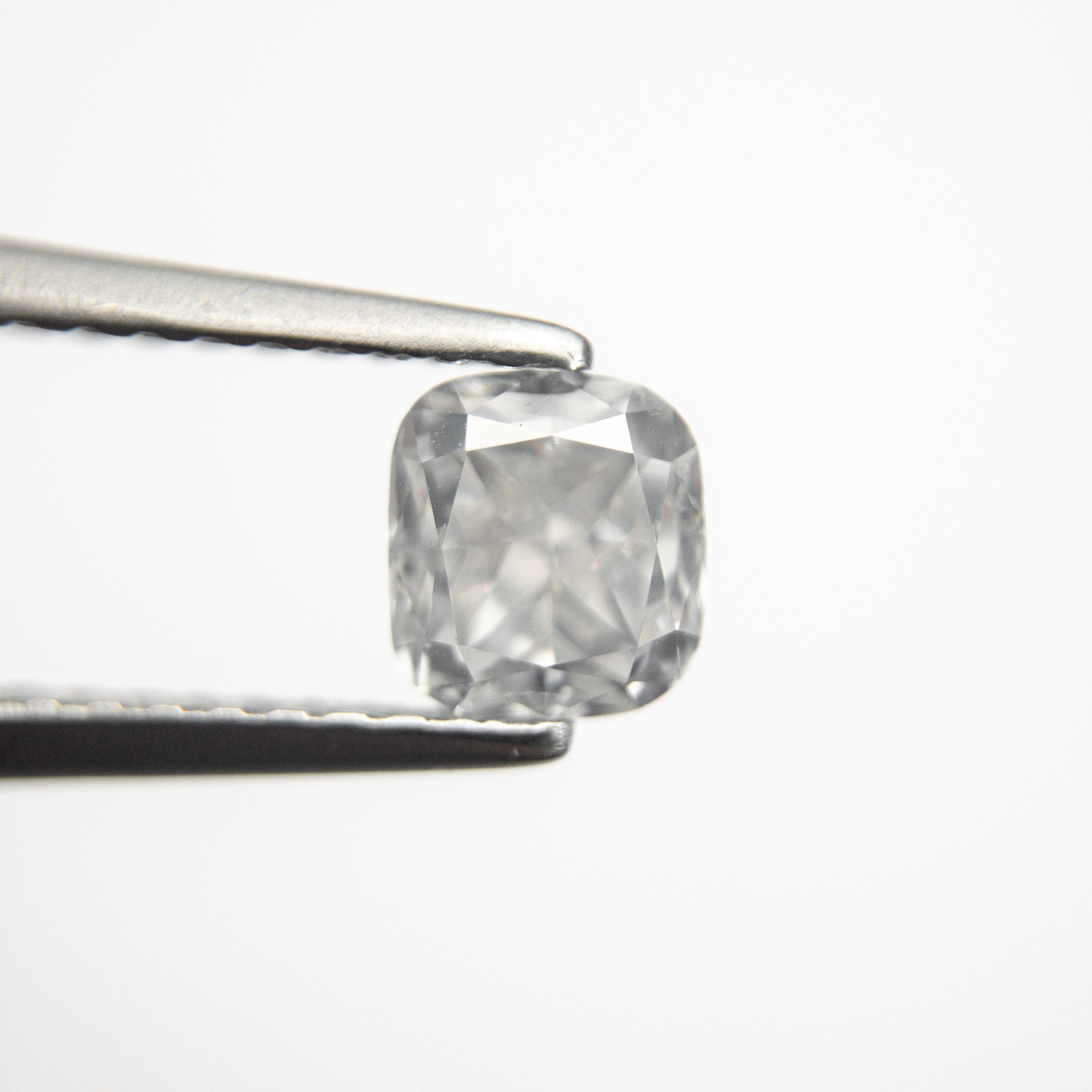 0.86ct 5.23x4.78x3.70mm Cushion Brilliant 18733-04