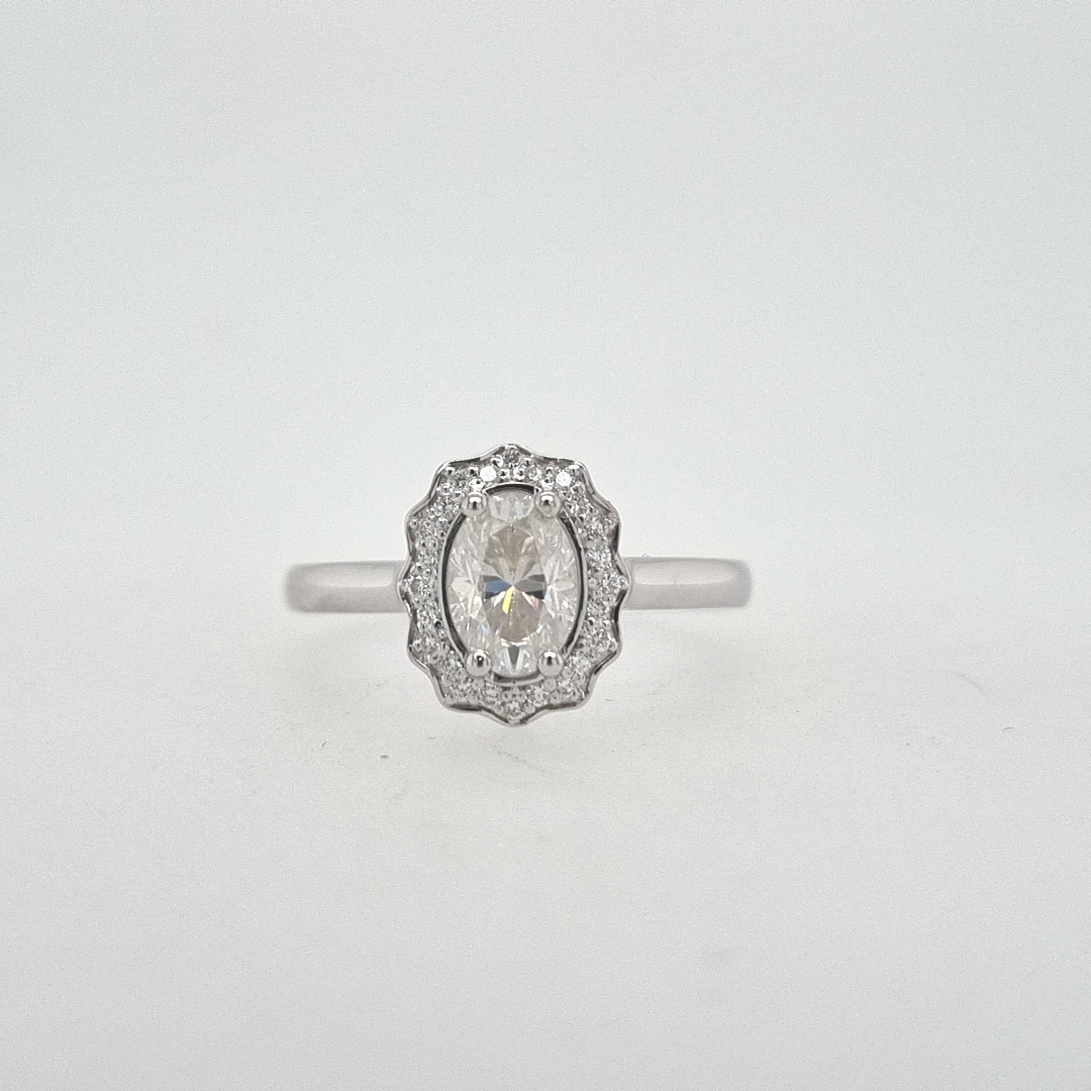 Halo on sale ring design